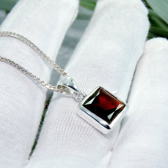 Garnet Gemstone 925 Sterling Silver Pendant Necklace - Picture 2 of 5